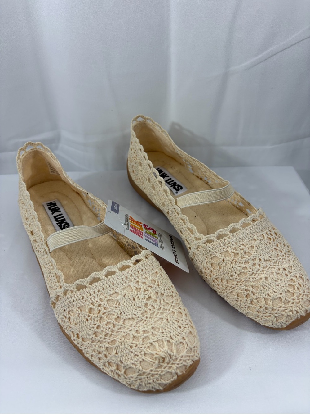 NWT MUK LUKS Women's Size 6.5 Tan Crochet Lace Ballet Flats